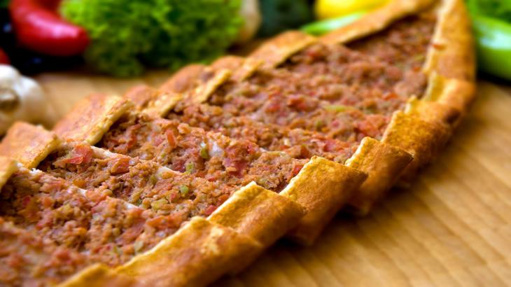 Kıymalı pide